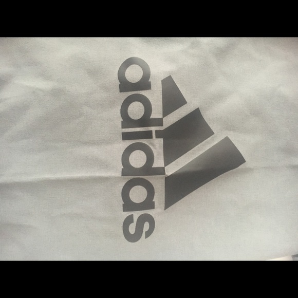 Men’s Adidas Windbreaker - Picture 4 of 6